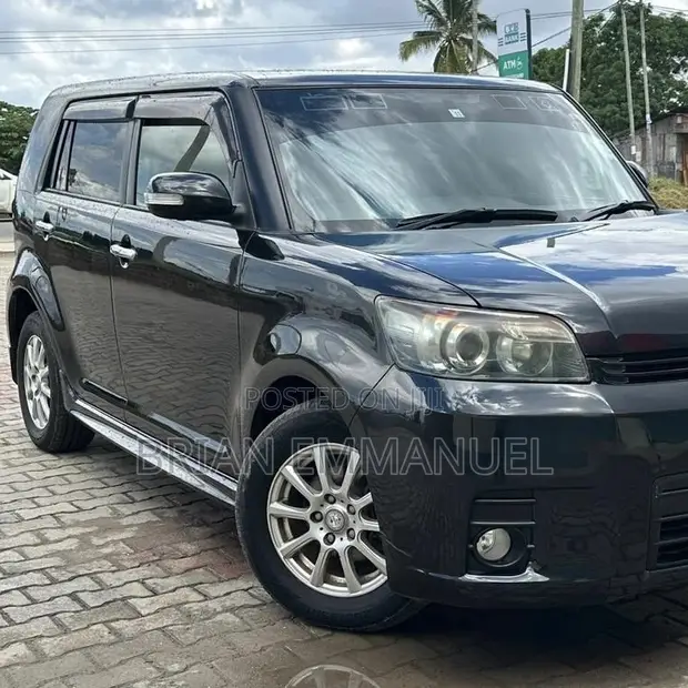 Toyota Rumion 1.5 FWD 2021 Nyeusi - 1