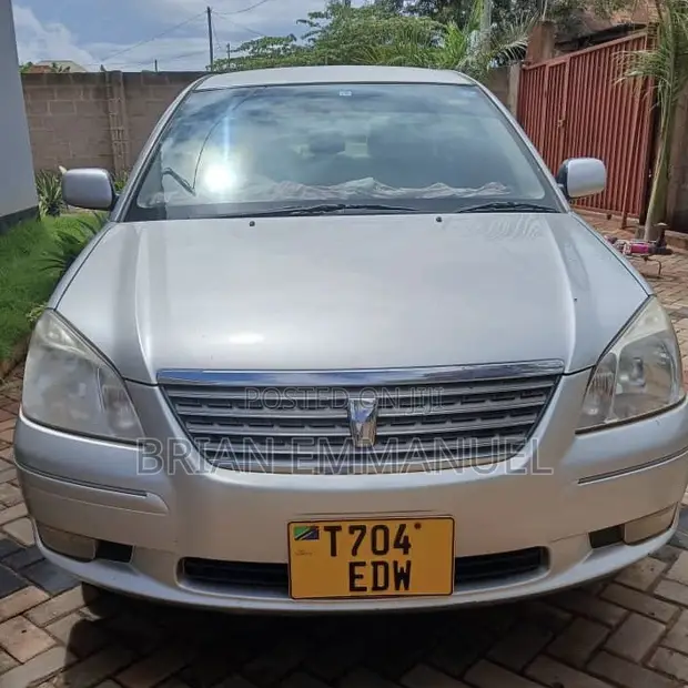Toyota Premio 2004 Silver - 1