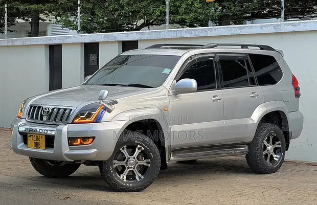 Toyota Land Cruiser Prado 3.0 D-4D 2007 Nyeupe - 1