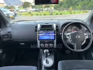 Nissan X-Trail 2.0 Diesel 2011 Nyeusi