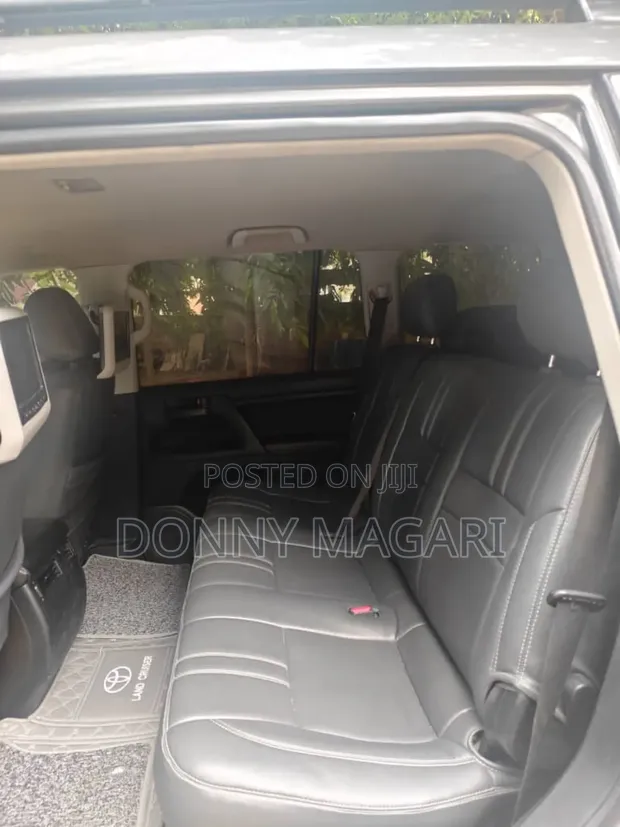 Toyota Land Cruiser GXR V8 2014 Kijivu - 1