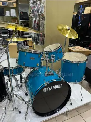 Yamaha Drum Set - 5 Piece Acoustic