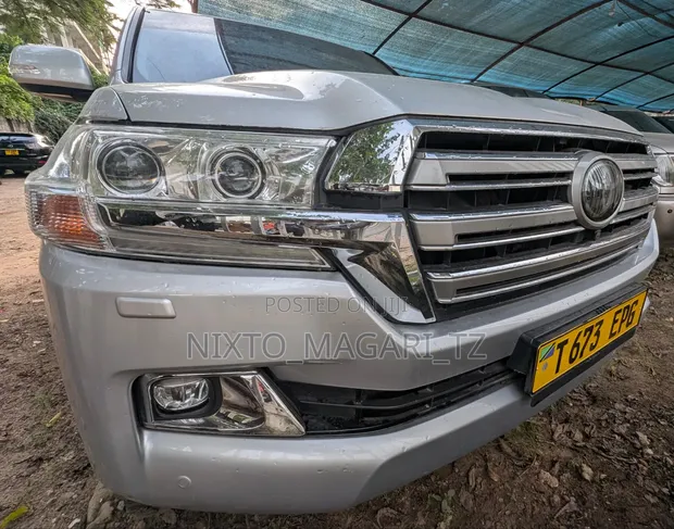 Toyota Land Cruiser V8 VX-R 2018 - 1