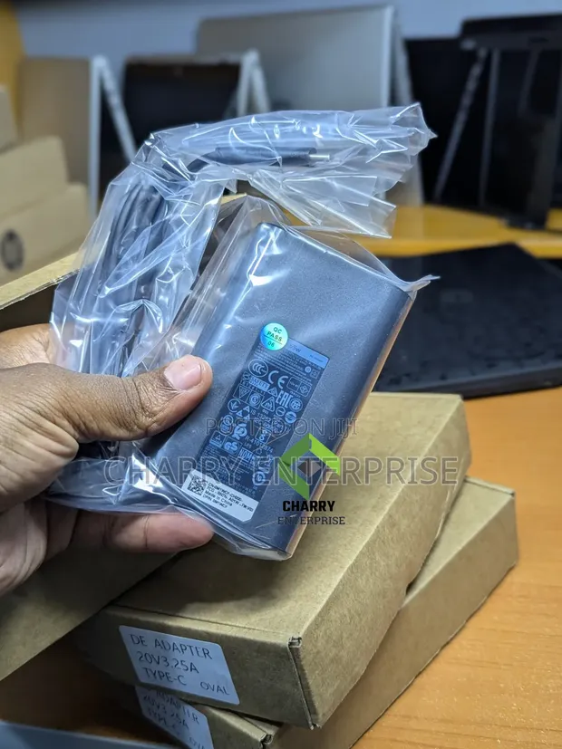 Dell Halisi 65W USB-C Adapter Oval - 1