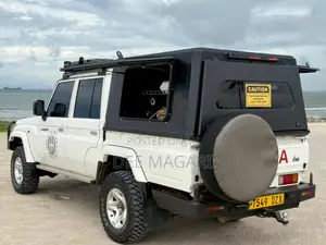 Toyota Land Cruiser 2020 Nyeupe