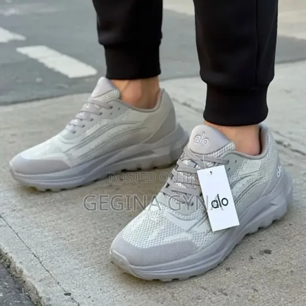Sneakers La Bora - Mpya Kabisa - 1