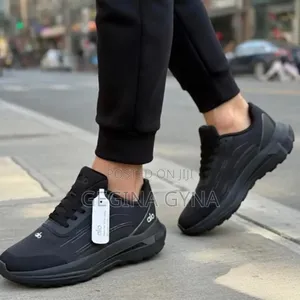 Quality La Sneakers - Brand New