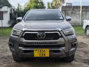 Toyota Hilux Revo Double Cab 2.8 Diesel 4x4 Automatic 2017