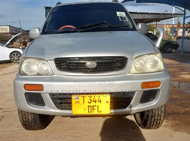 Toyota Cami 2004 Nyeupe - 1
