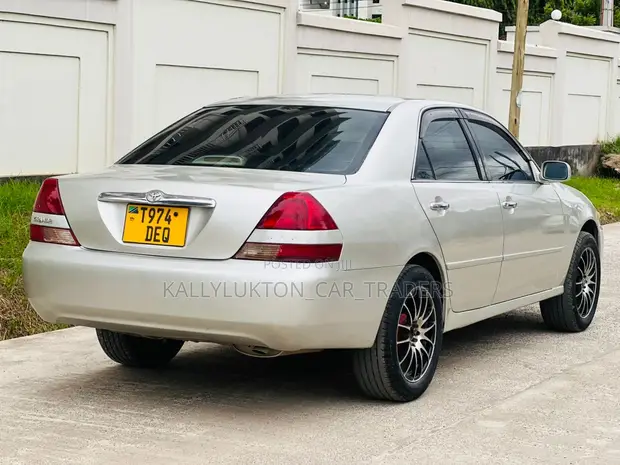 Toyota Mark II Grande 2003 Silver - 1