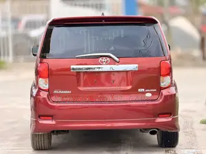 Toyota Corolla Rumion Hatchback 1.8 AWD 2010 Nyekundu