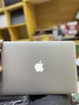Apple MacBook Air 2017 13" Intel Core i5 8GB RAM 128GB SSD - 4