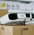 Epson S04 Projector - Mpya Kabisa - 2