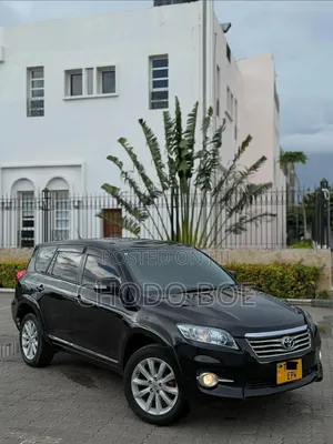 Toyota Vanguard 2012 Nyeusi
