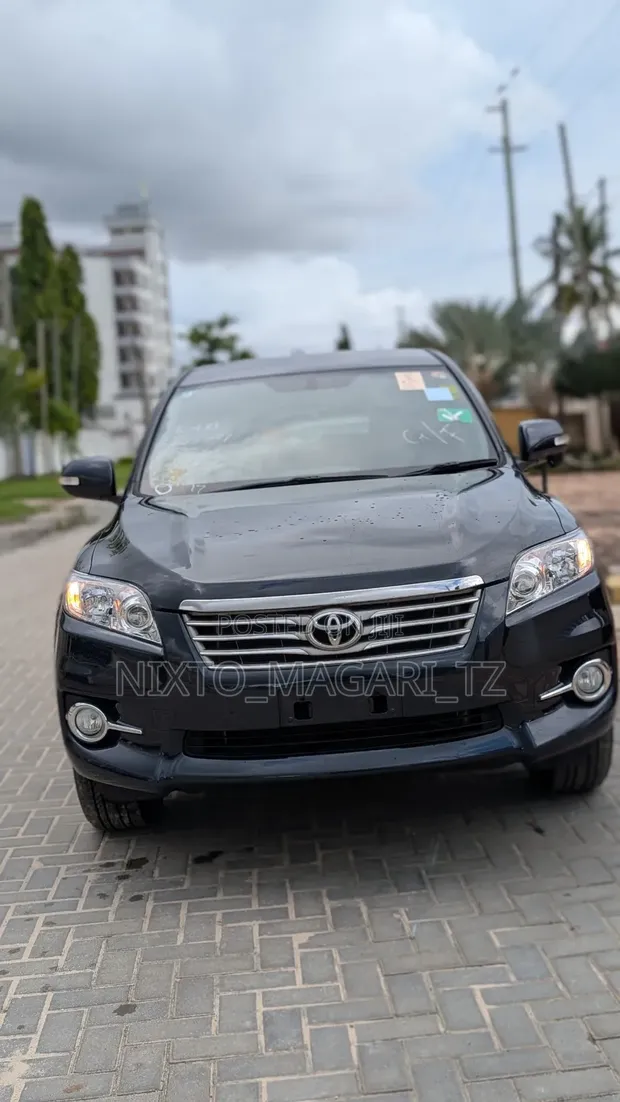 Toyota Vanguard 2012 Blue - 1