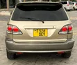 Toyota Harrier 2002 Dhahabu - 3