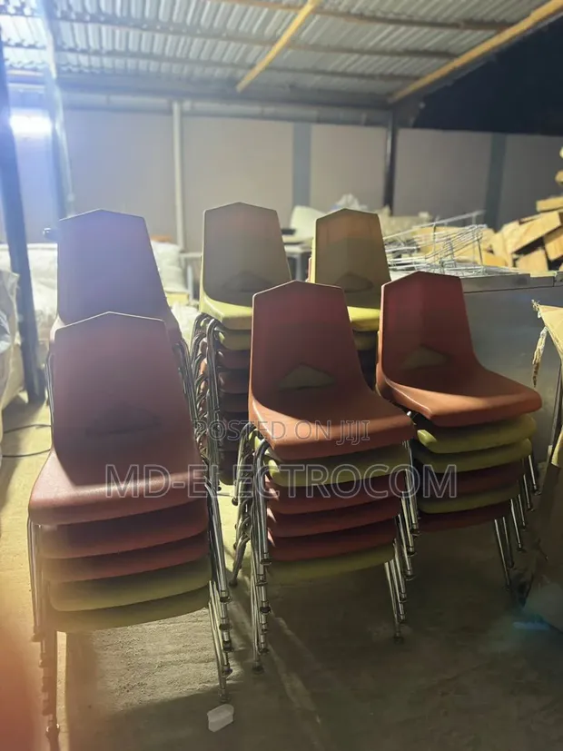 Royal Seating Plastic Shell Classroom Chair - 1