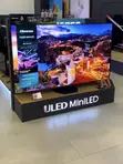 Hisense 75" ULED Mini-LED 4K Smart TV (75U7Q) - 1