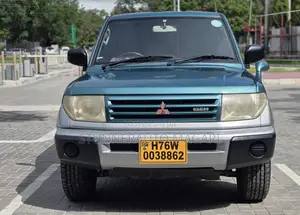 Mitsubishi Pajero 2000 Kijani