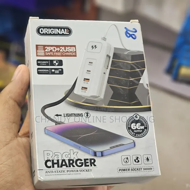 8BitDo Rack Charger 2PD+2USB Safe Fast Charger Station - 1