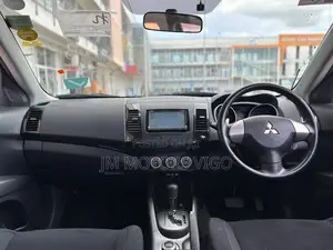Mitsubishi Outlander 2009 Nyeusi