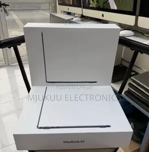 Apple MacBook Air 2024 M3 13-inch 16GB RAM 256GB SSD