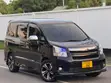 Toyota Noah 2009 Nyeusi - 2