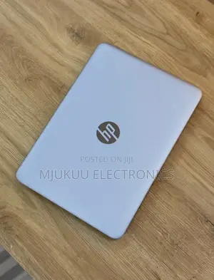 HP EliteBook 820 G3 Laptop - Intel Core i5, 8GB RAM, 256GB SSD