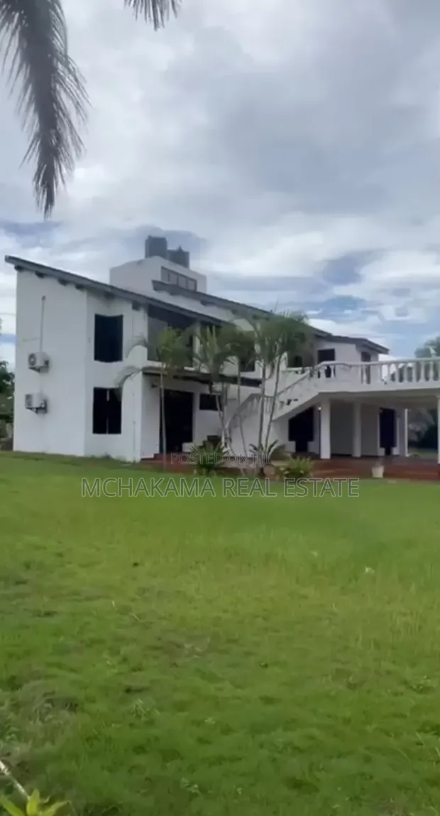 7-Bedroom Block of Flats in Mbezi Beach for Sale - 1