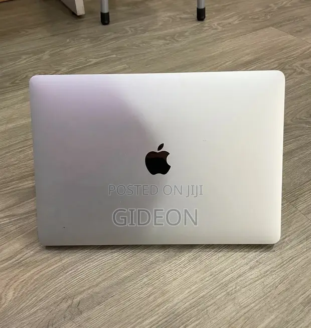Apple MacBook Air 2020 M1 8GB RAM 256GB SSD - 1