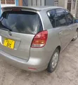 Toyota Corolla Spacio 2008 Nyeupe - 2