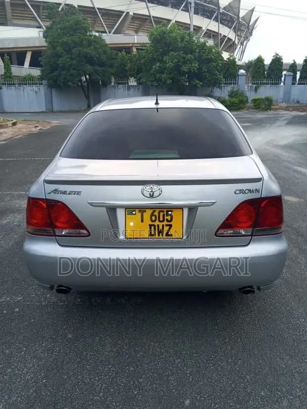 Toyota Crown Athlete 2006 Nyeupe - 1
