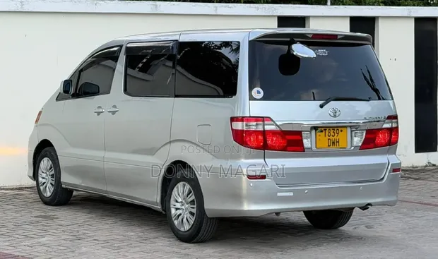 Toyota Alphard 2.4 Petrol AWD 2004 Silver - 1