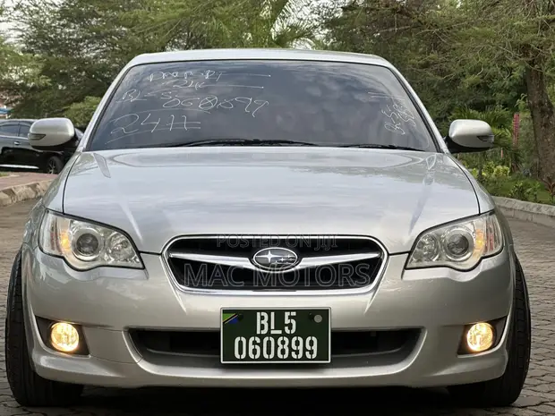 Subaru Legacy 2006 Silver - 1