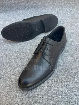 Viatu vya Ngozi vya Wanaume vya Clarks Mpya Kabisa