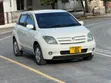 Toyota IST 2003 Nyeupe - 1