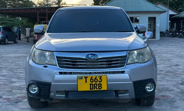 Subaru Forester 2009 Nyeupe - 1