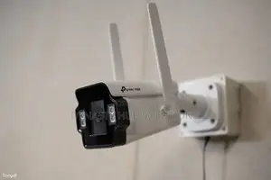 TP-Link Vigi Kamera ya Bullet ya Nje ya Rangi Kamili ya 4MP yenye 4G