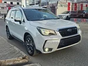 Subaru Forester 2015 Nyeupe