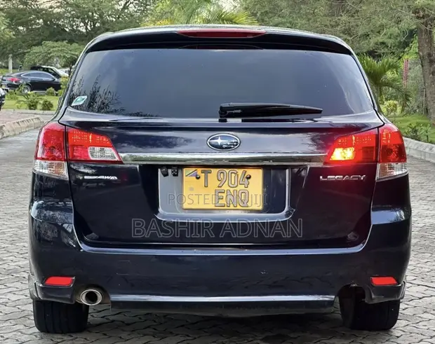 Subaru Legacy 2.5i 2013 Black - 1