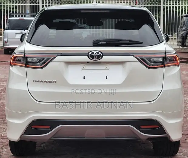Toyota Harrier 2.0 2016 Pearl - Haijasajiliwa - 1