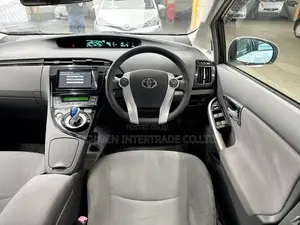 Toyota Prius I 2010 Nyeupe