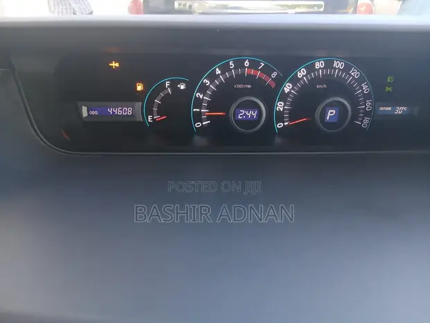 Toyota Noah X 2009 Nyeupe - 1