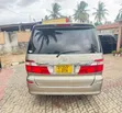 Toyota Alphard 2004 Gold - 4