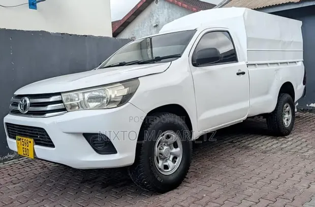 Toyota Hilux Vigo Single Cabin 2010 - 1