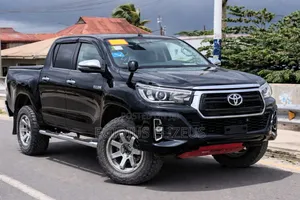 Toyota Hilux 2018 Nyeusi