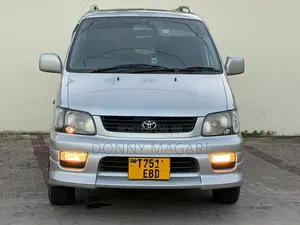 Toyota Noah 2.0 AWD (Viti 8) 2003 Silver