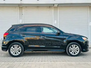 Mitsubishi RVR 2.0 2011 Nyeusi