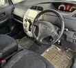 Toyota Ractis 2006 Nyeupe - 5