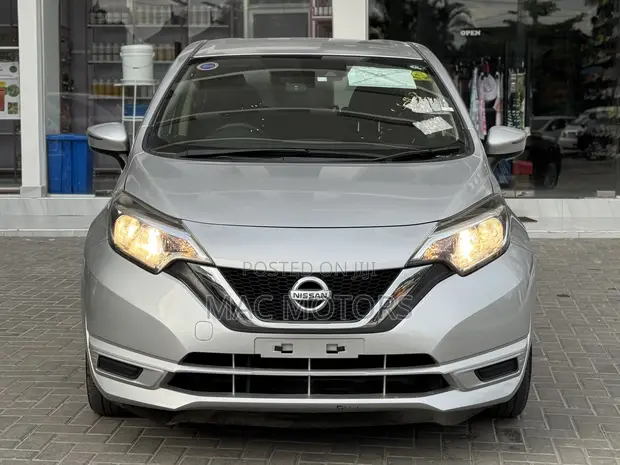 Nissan Note 1.6 Petrol 2018 Silver - 1